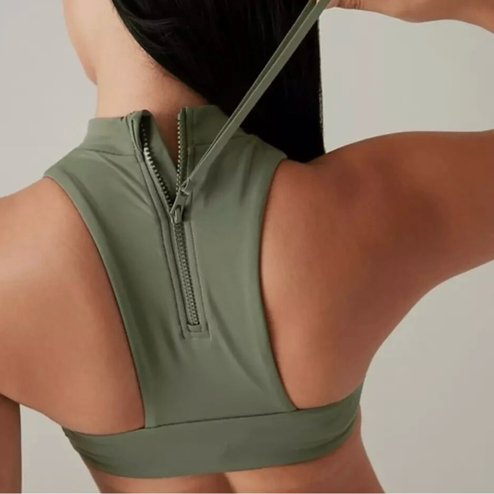 π Athleta π Maldives Sport Longline Bikini Top Size 32D/DD Olive Green - Picture 1 of 7